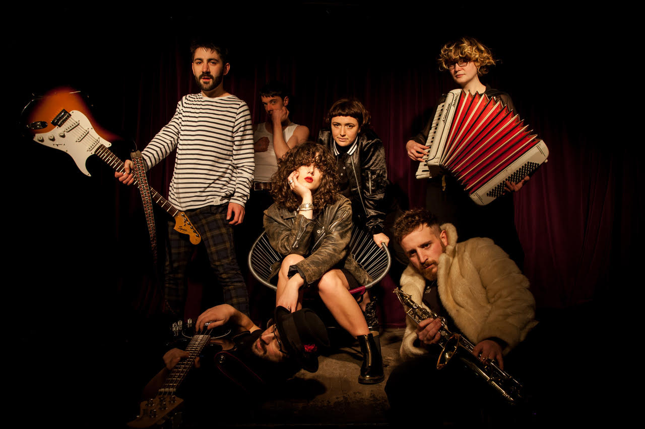 Exclusive: Holy Moly & The Crackers [ALBUM PREMIERE]