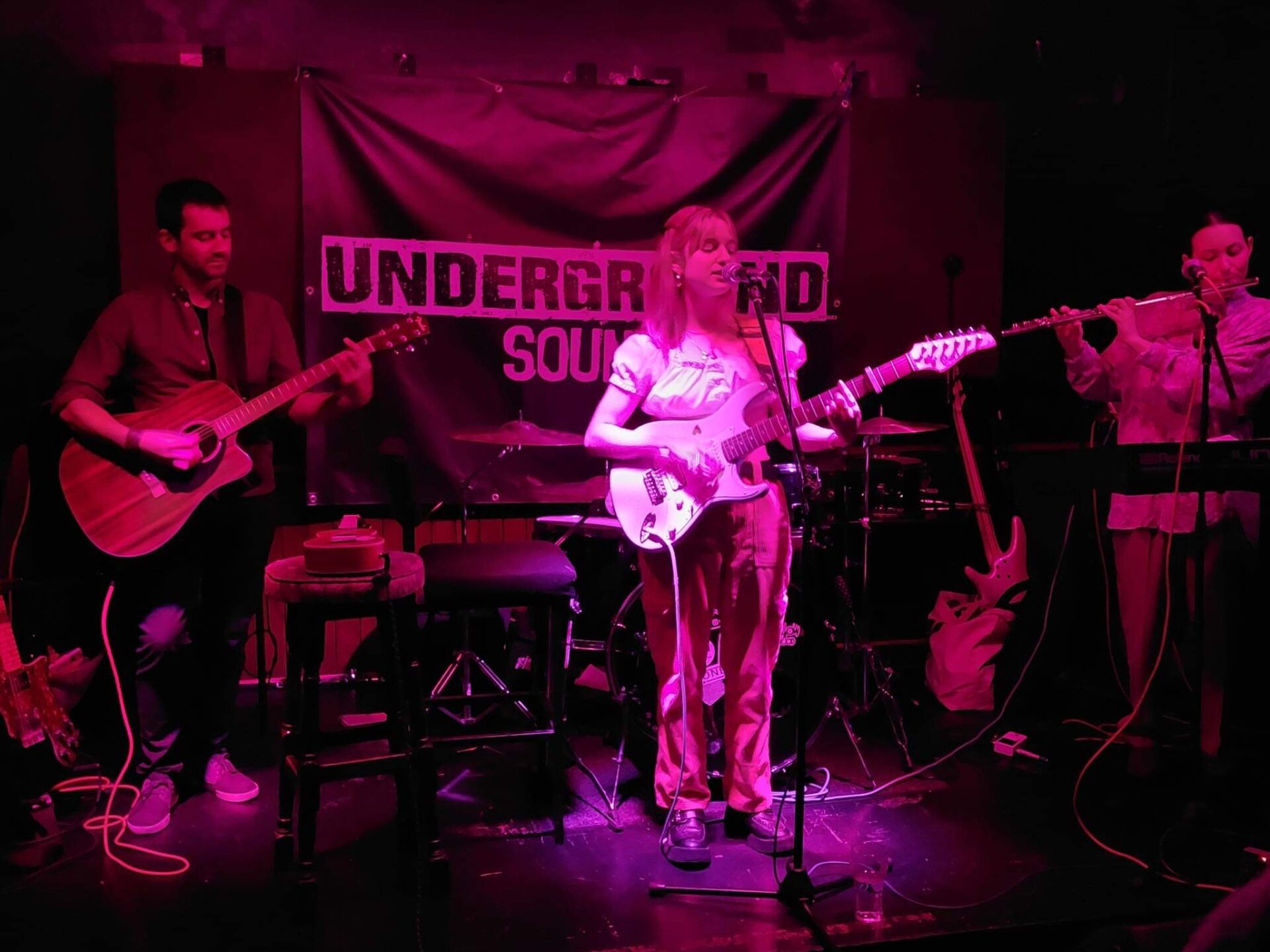 LIVE: Sarah Gargano - The Beehive, Bromley-by-Bow, London, 04/06/2022