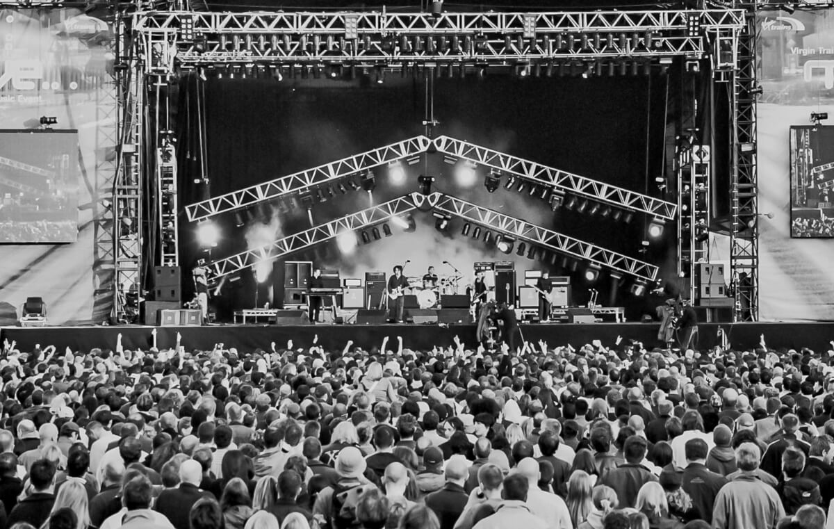 LIVE: The Cure – Old Trafford Cricket Ground, Manchester, 09/07/2004  1
