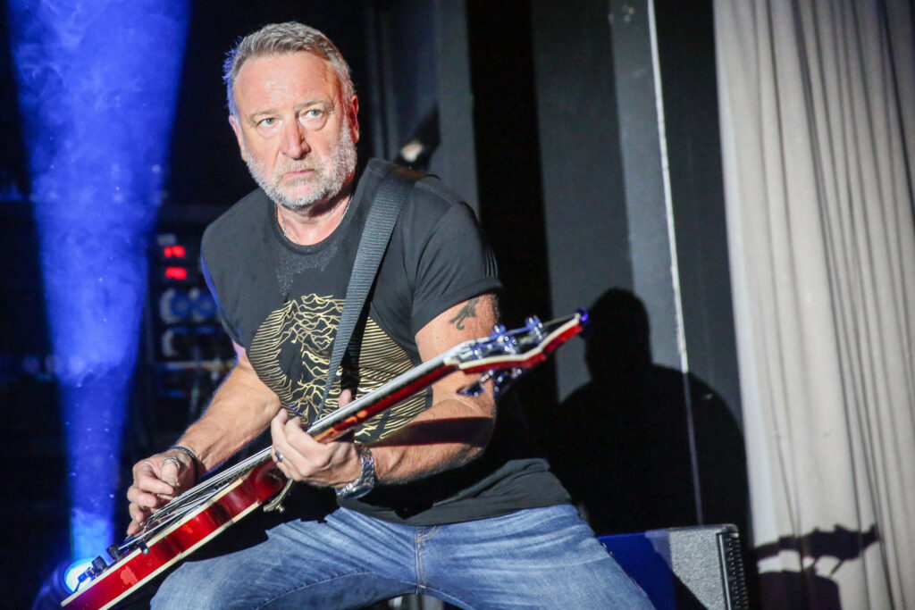 LIVE: Peter Hook & The Light – York Barbican, 10/10/2024 23 1071 2