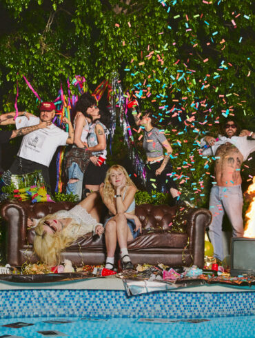 Lambrini Girls Who Let The Dogs Out 4500x4500 300DPI