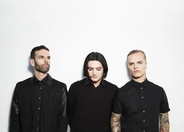 Placebo - 'Loud Like Love' (Universal Records)