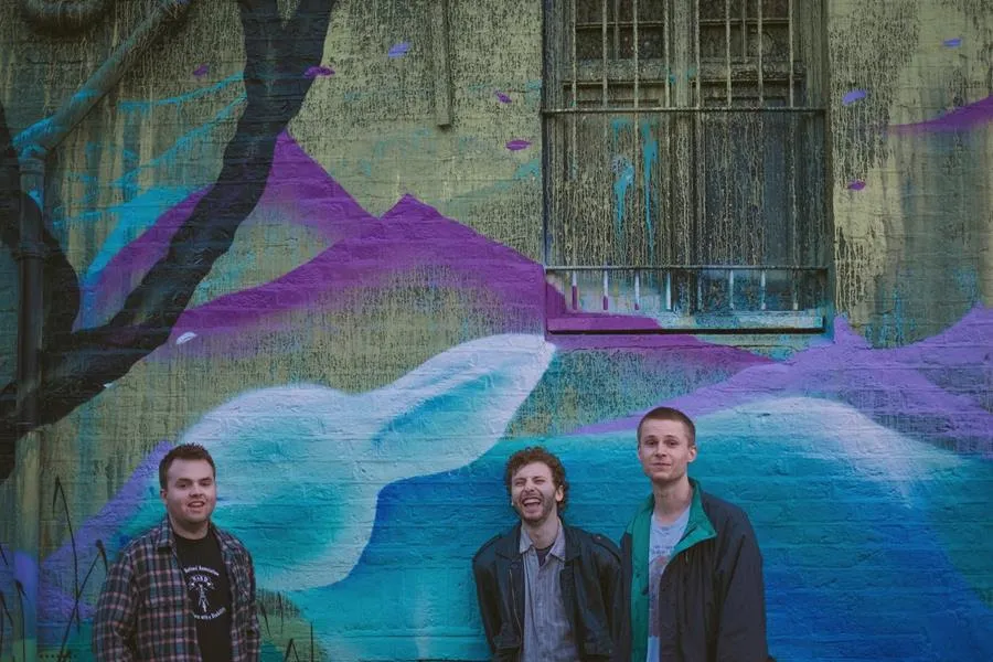 NEWS: Happyness share new track ‘Falling Down’