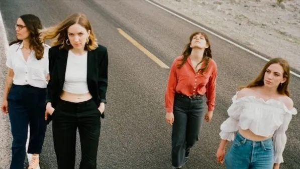 The Big Moon - The Lexington, London, 17/10/2019 25 The Big Moon - The Lexington, London, 17/10/2019