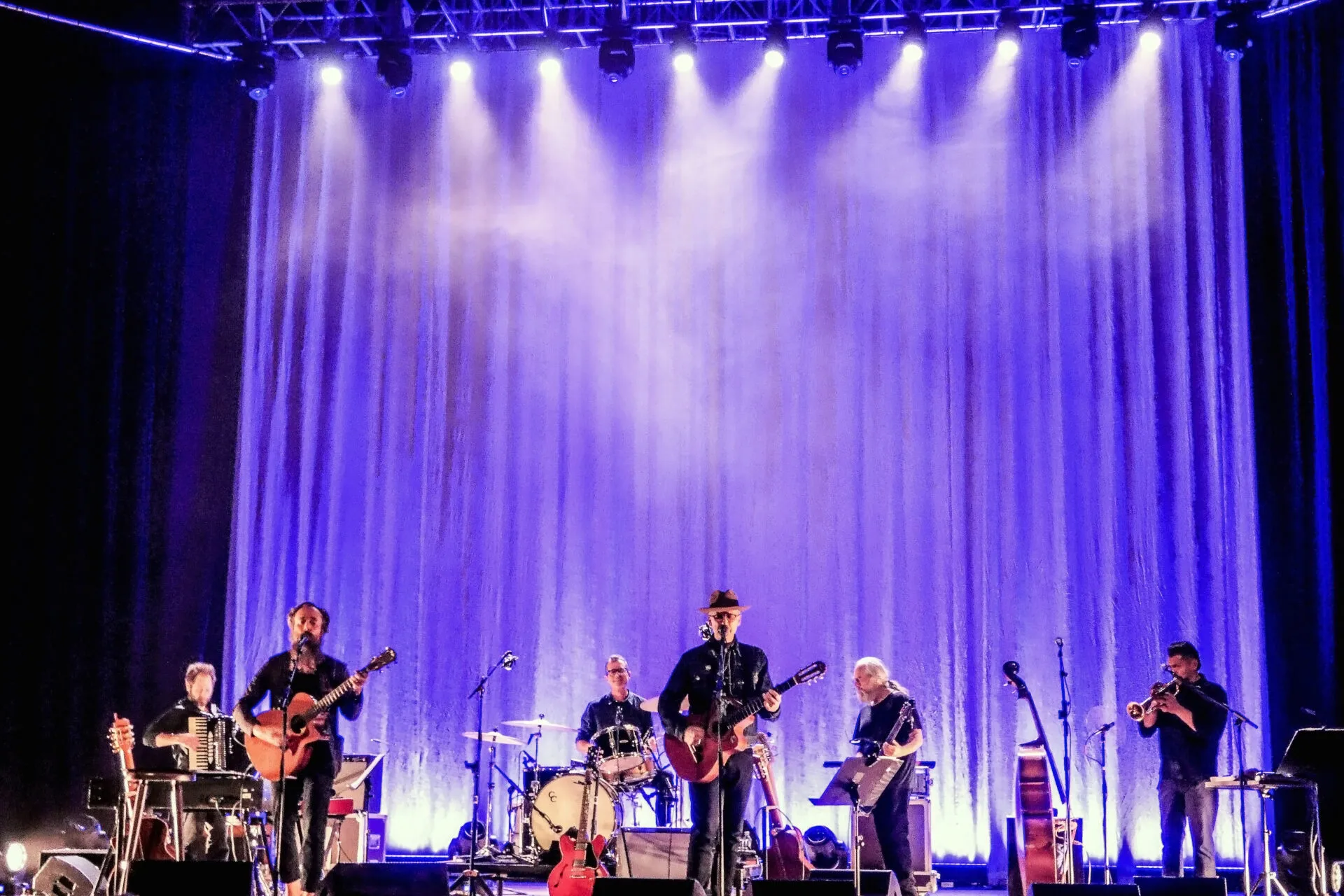 Calexico and Iron & Wine / Lisa O’Neill – Bridgewater Hall, Manchester, 20/11/2019 30 Calexico and Iron & Wine / Lisa O’Neill – Bridgewater Hall, Manchester, 20/11/2019 1