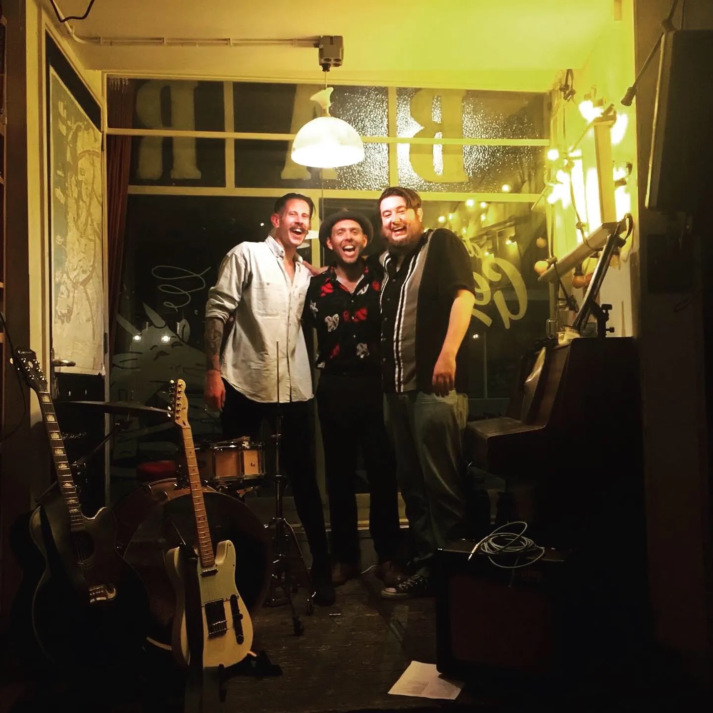 James Chapman & The Blue Moon - S/T EP 24 James Chapman & The Blue Moon - S/T EP