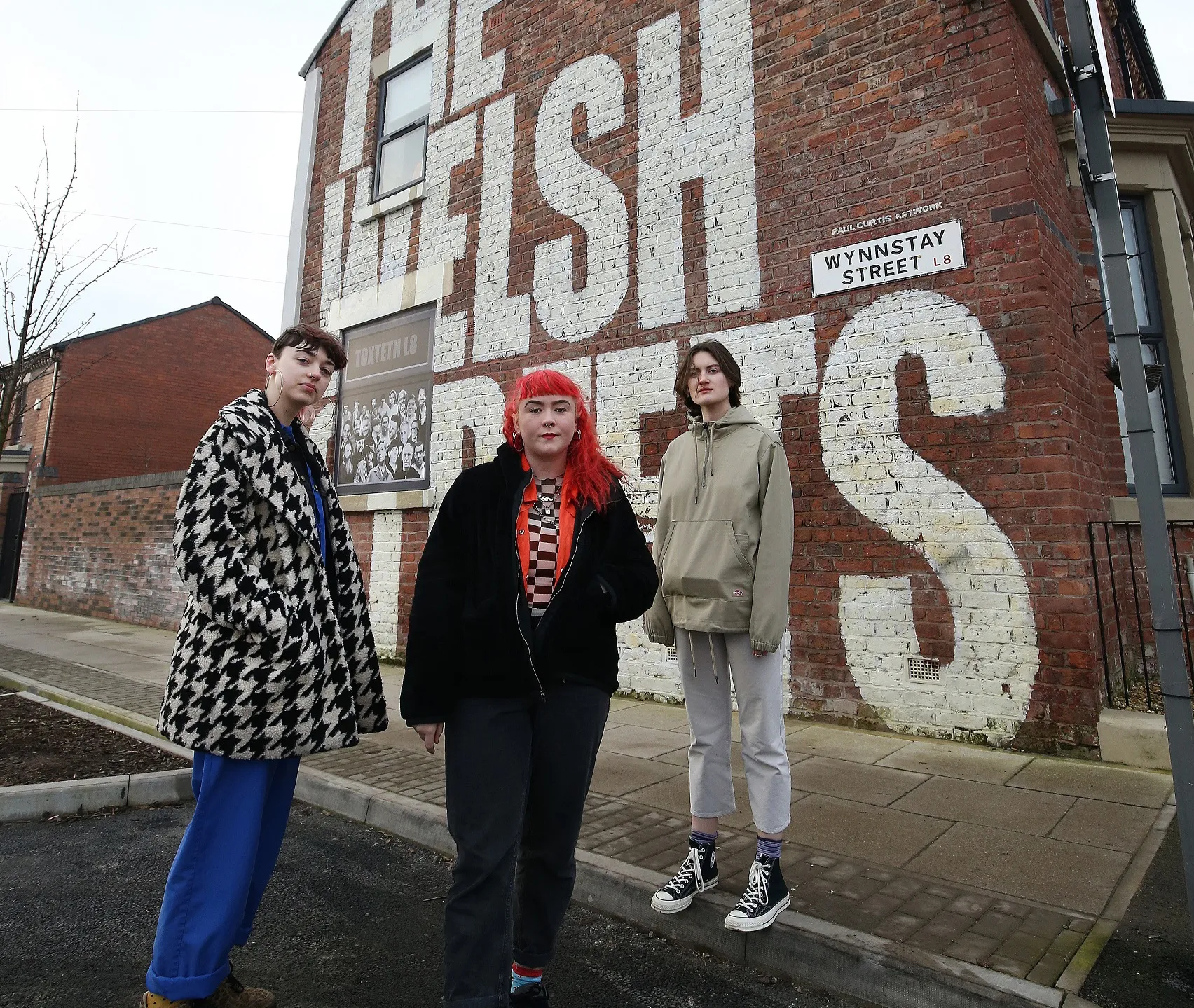 Cymru Cuts #3: Adwaith awarded Momentum funding, Dydd Miwsig Cymru, Sister Wives, MÊL 'Cusco' video 3