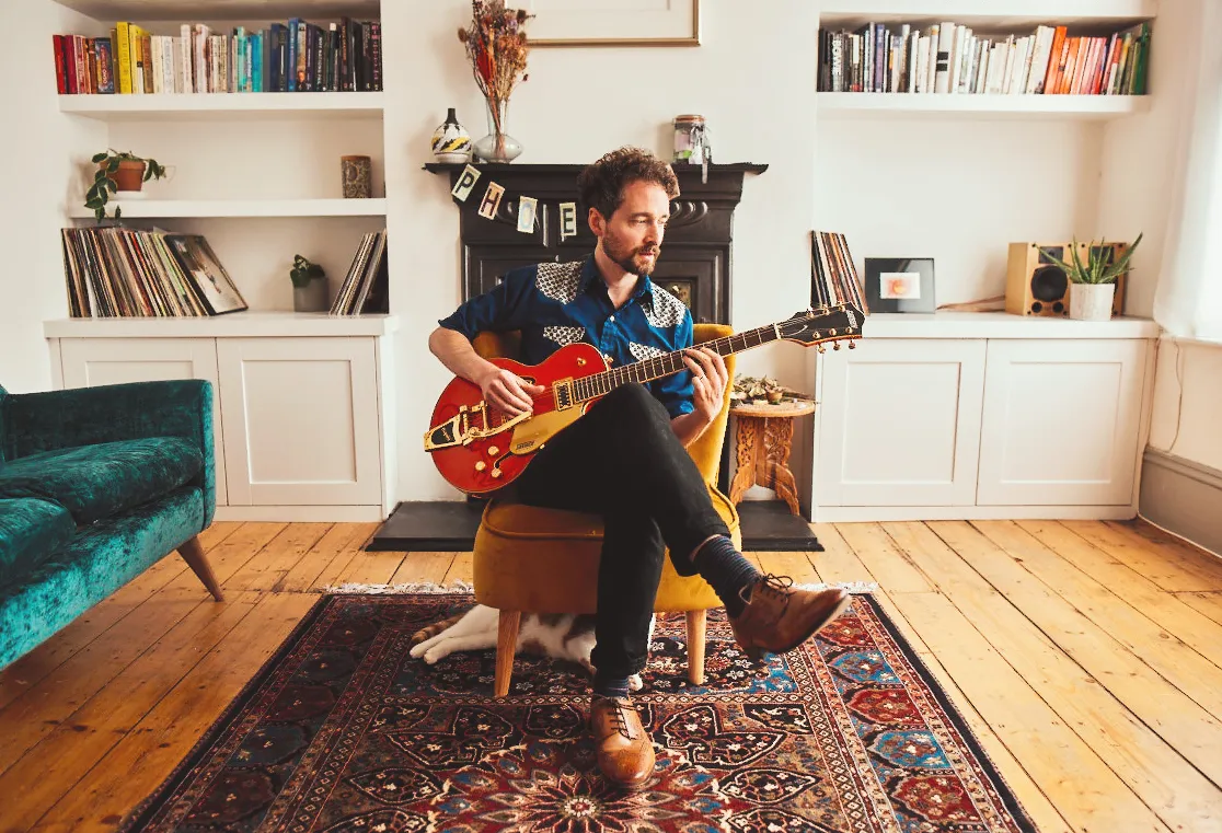 NEWS: DG Solaris shares live version of 'Sweetness Follows' (Songs from the Blue Room) 22 NEWS: DG Solaris shares live version of 'Sweetness Follows' (Songs from the Blue Room) 2