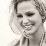 Dreams That Glitter: A Tribute To Sarah Harding 26 Dreams That Glitter: A Tribute To Sarah Harding 2