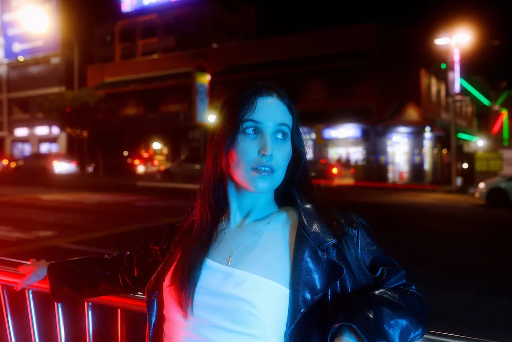 NEWS: Hatchie shares cover of Jennifer Paige's 'Crush' for charity