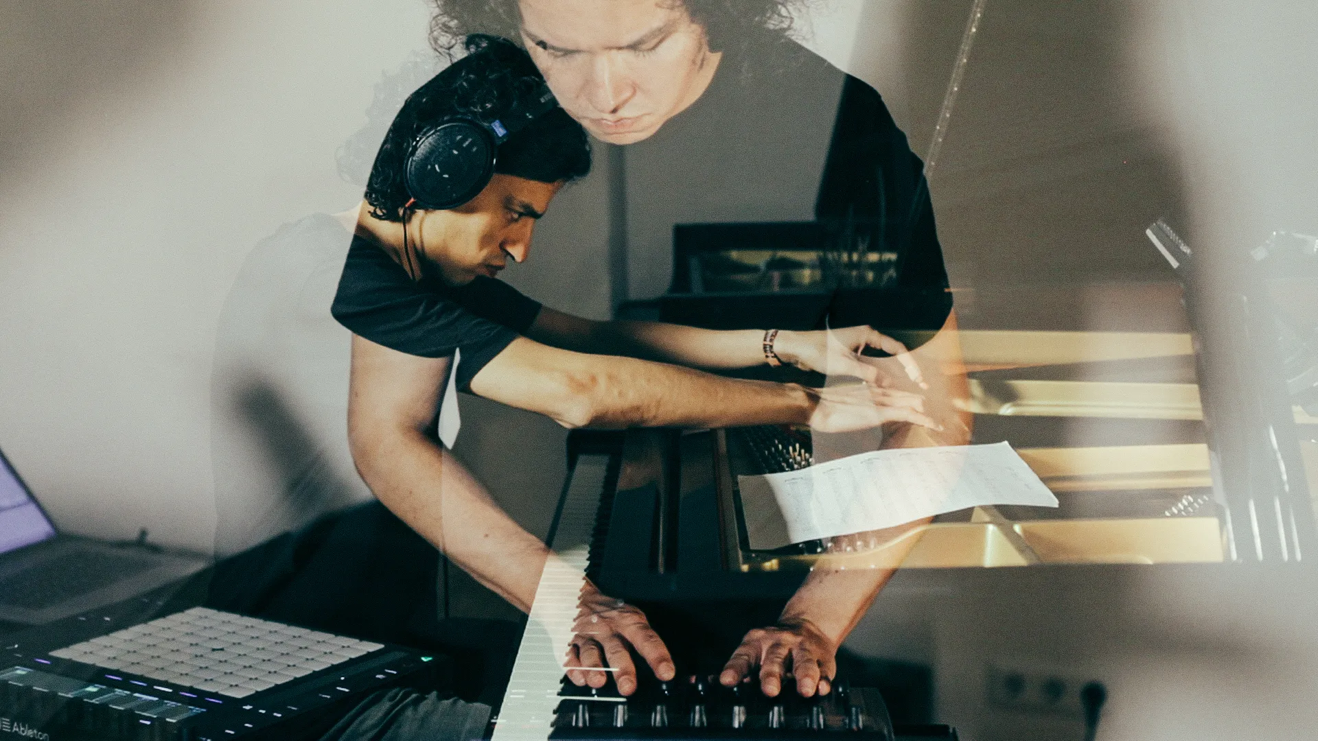 EXCLUSIVE: Amine Mesnaoui & Labelle 'Bleu Noir' (Blood Wine Or Honey Remix) 28 EXCLUSIVE: Amine Mesnaoui & Labelle 'Bleu Noir' (Blood Wine Or Honey Remix)