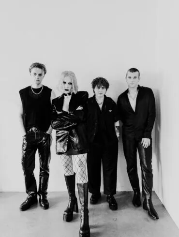 NEWS: Pale Waves reveal biting new single, 'Jealousy,' from upcoming album 'Unwanted' 31 NEWS: Pale Waves reveal biting new single, 'Jealousy,' from upcoming album 'Unwanted' 1