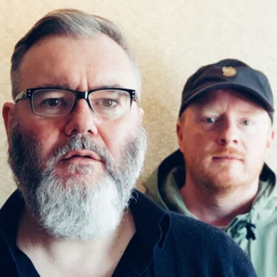 LIVE: Arab Strap / Iona Zajac - Edinburgh International Festival, Leith Theatre, 19/08/2022