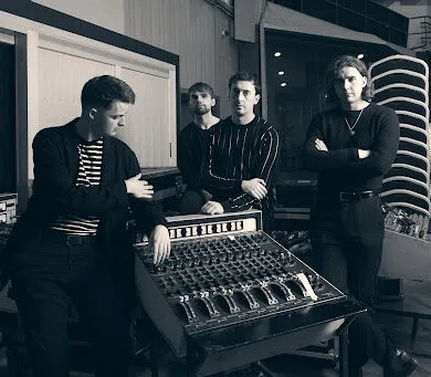 NEWS: The Clockworks release new single 'Advertise Me' ahead of UK and EU shows 28 NEWS: The Clockworks release new single 'Advertise Me' ahead of UK and EU shows