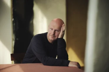 NEWS: Philip Selway announces third solo album and reveals first track 'Check For Signs Of Life.' 3