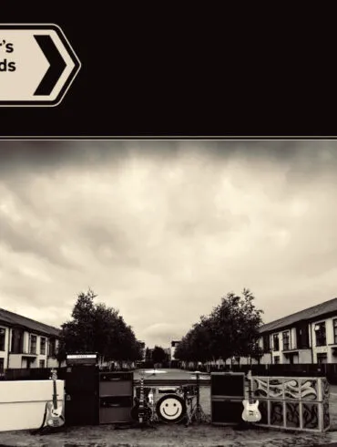 Noel Gallagher's High Flying Birds - Council Skies (Sour Mash) 23 6940e0aefa9e32fb51ac7b54de319738.jpeg