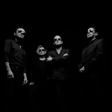 VIDEO PREMIERE:  Magnetic Skies- 'Suffocate'