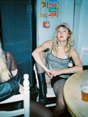 NEWS: Lambrini Girls share video for ‘Boys In The Band’ & release limited longsleeve with 100% of profits going to Refuge, Rape Crisis, and Safeline 26 000033 Marilena Vlachopoulou