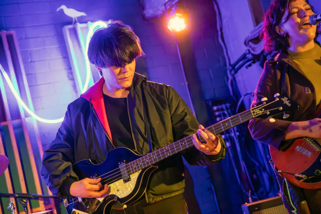 LIVE: The Umbrellas – Wharf Chambers, Leeds, 08/03/2024 23 019 Enhanced NR