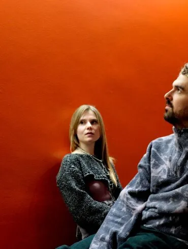 NEWS: O. release new single and announce EU and UK tour dates 23 The two members of the band O.