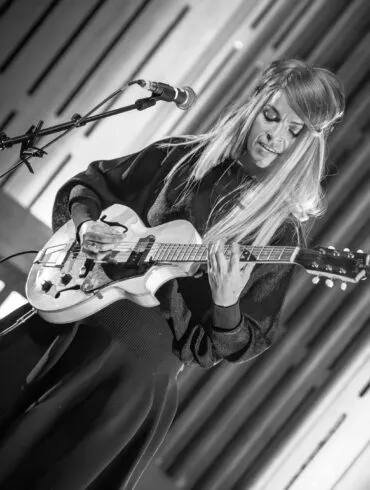 LIVE: Jesca Hoop / Rihab Azar – Howard Assembly Room, Leeds, 17/05/2024 28 060 Enhanced NR