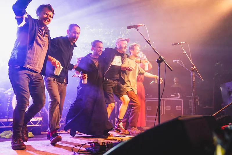 863331e4 ca01 1f6d ef5a c1d9706f8c93