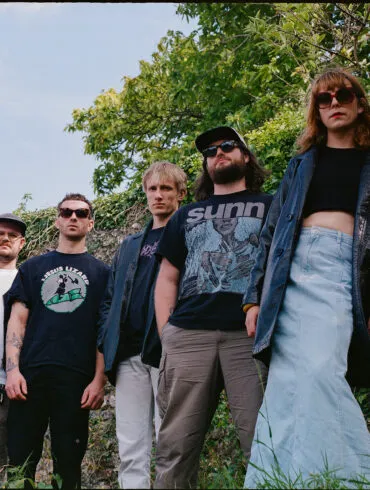 NEWS: DITZ Share new single ‘Taxi Man’ from upcoming album 26 000043850008