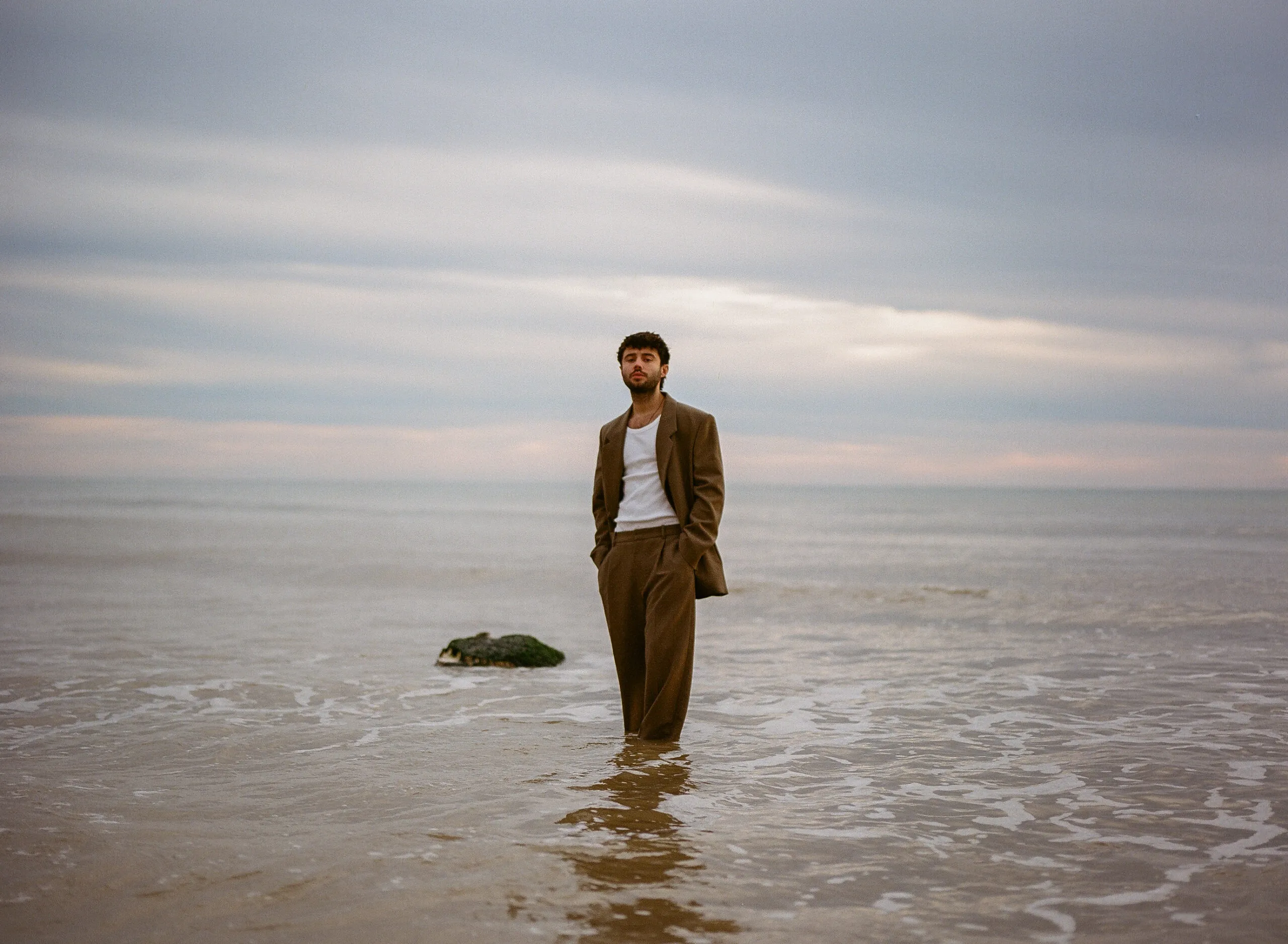 NEWS: Somebody's Child announces second album 'When Youth Fades Away' and shares 'Time of My Life' single 22 Cian Godfrey of Somebody's Child