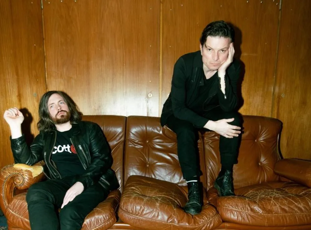 NEWS: Benefits releases new single ‘Divide’ + announce album + tour 22 The two members of the band Benefits