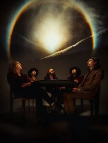 IN CONVERSATION - Tom Blankenship from My Morning Jacket 23 SA6EoqZA