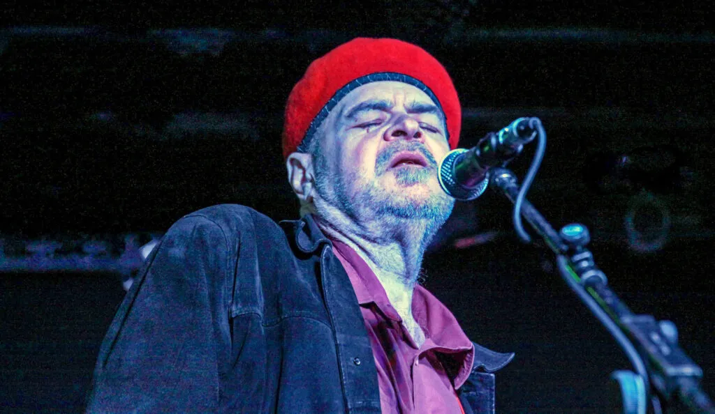 TRIBUTE: David Thomas 23 080 2