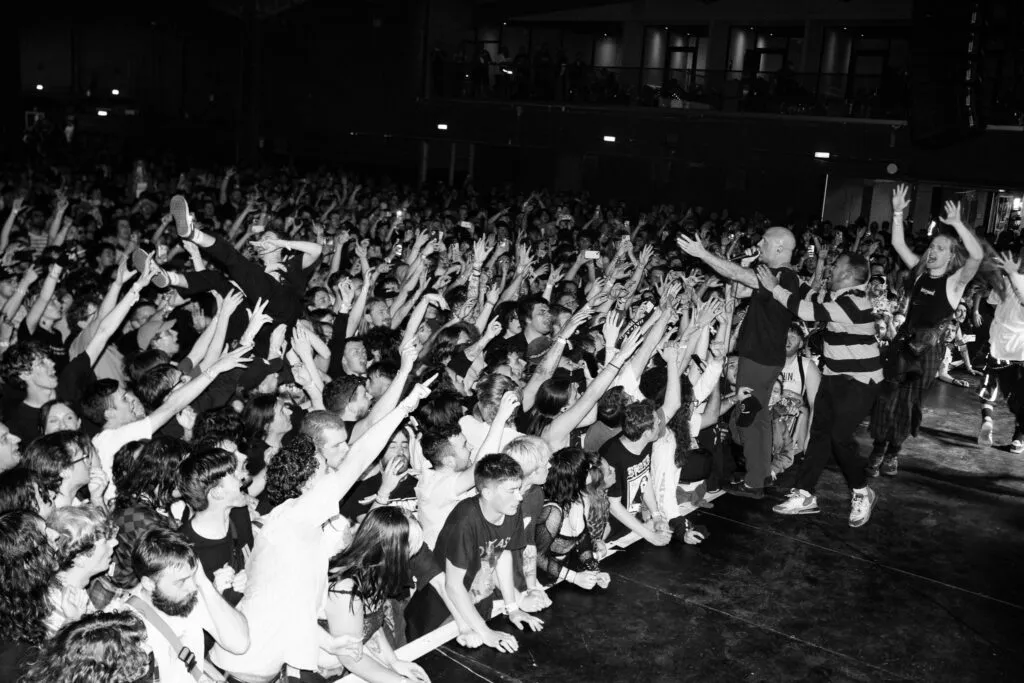 OUTBREAK HAVE A NICE LIFE 9