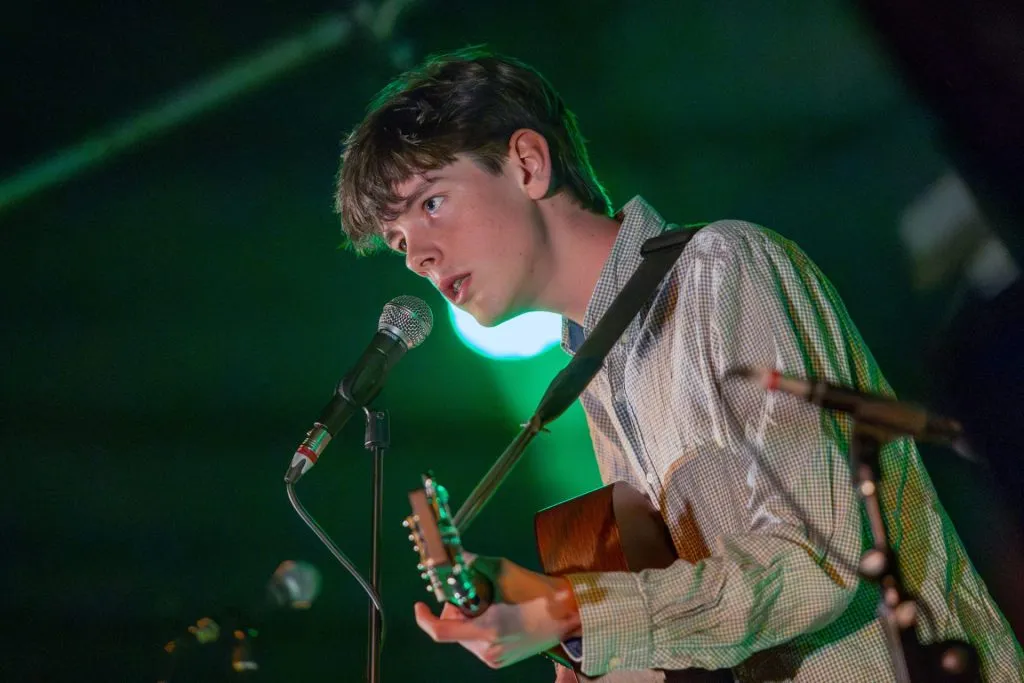 IN CAMERA: Captain Starlet / James Shakeshaft / Ned Swarbrick 30 035 Enhanced NR