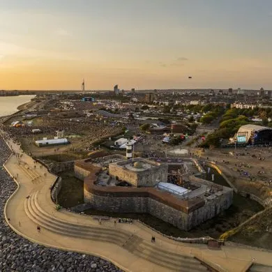 FESTIVAL REPORT: Victorious Festival 2025 30 VF FRI CastleDrone StevenStringer 26 PRINT