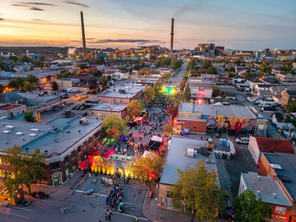 noranda2FME 2025 SCENE EXTERIEURE 7e RUE Louis Jalbert 2025 0112